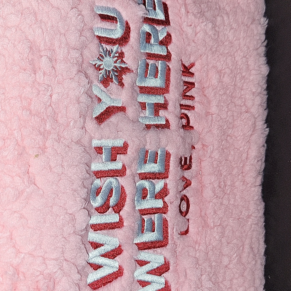 VS Pink Warm & Cozy The Perfect Gift Eye Mask, Mini Mist & Mini Body Lotion NWT - Picture 2 of 9